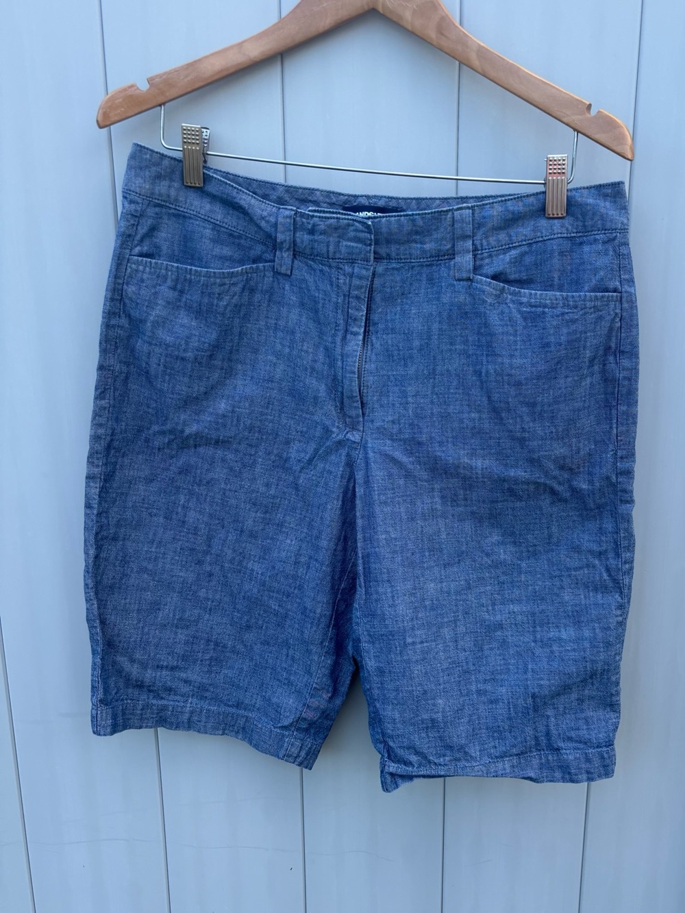 LAND'S END Chambray Bermuda Shorts, Mid Rise Size 12, Never Worn